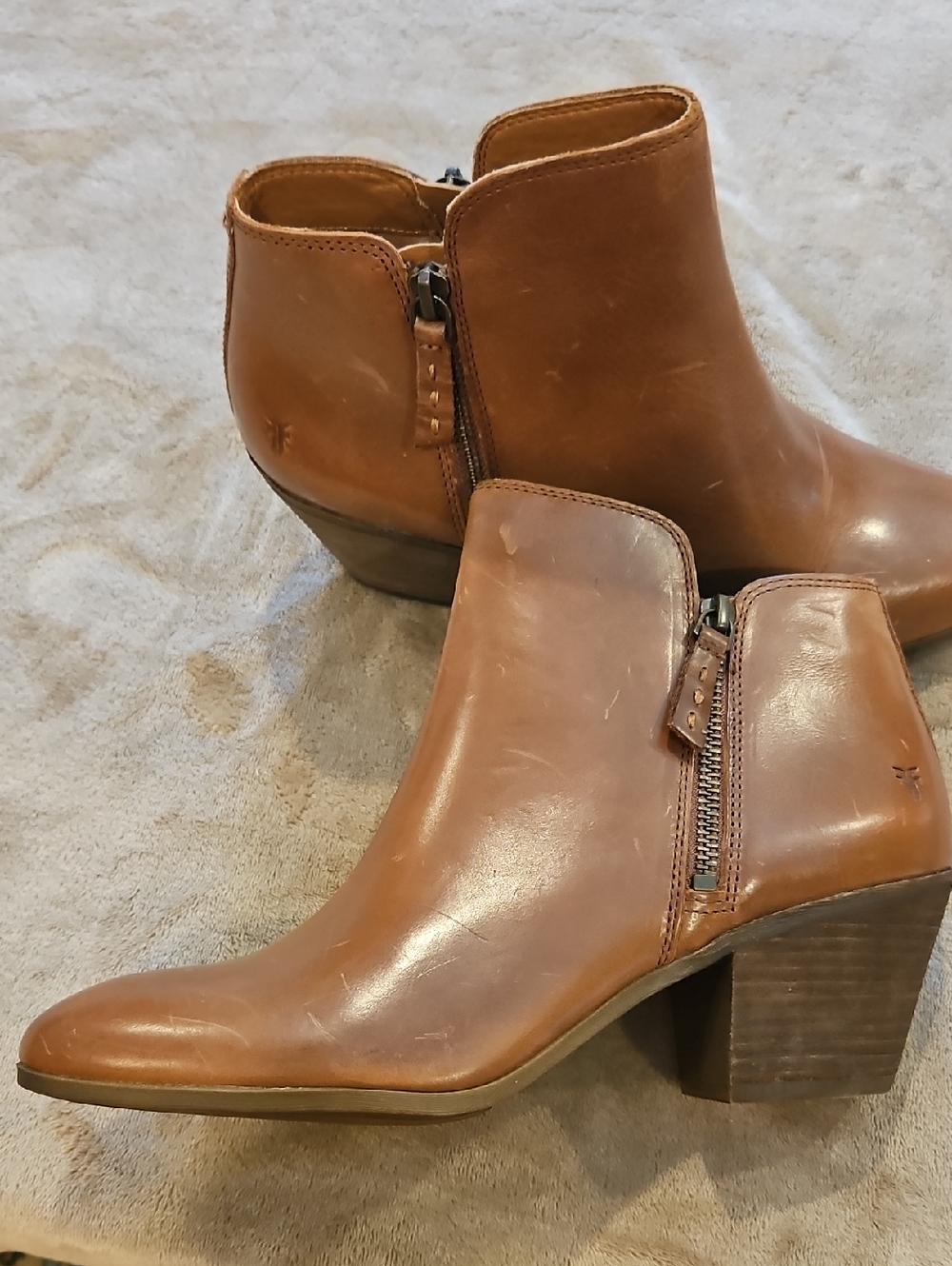 Frye Women’s Brown Leather Pointed Toe Ankle Boots - Picture 8 of 10